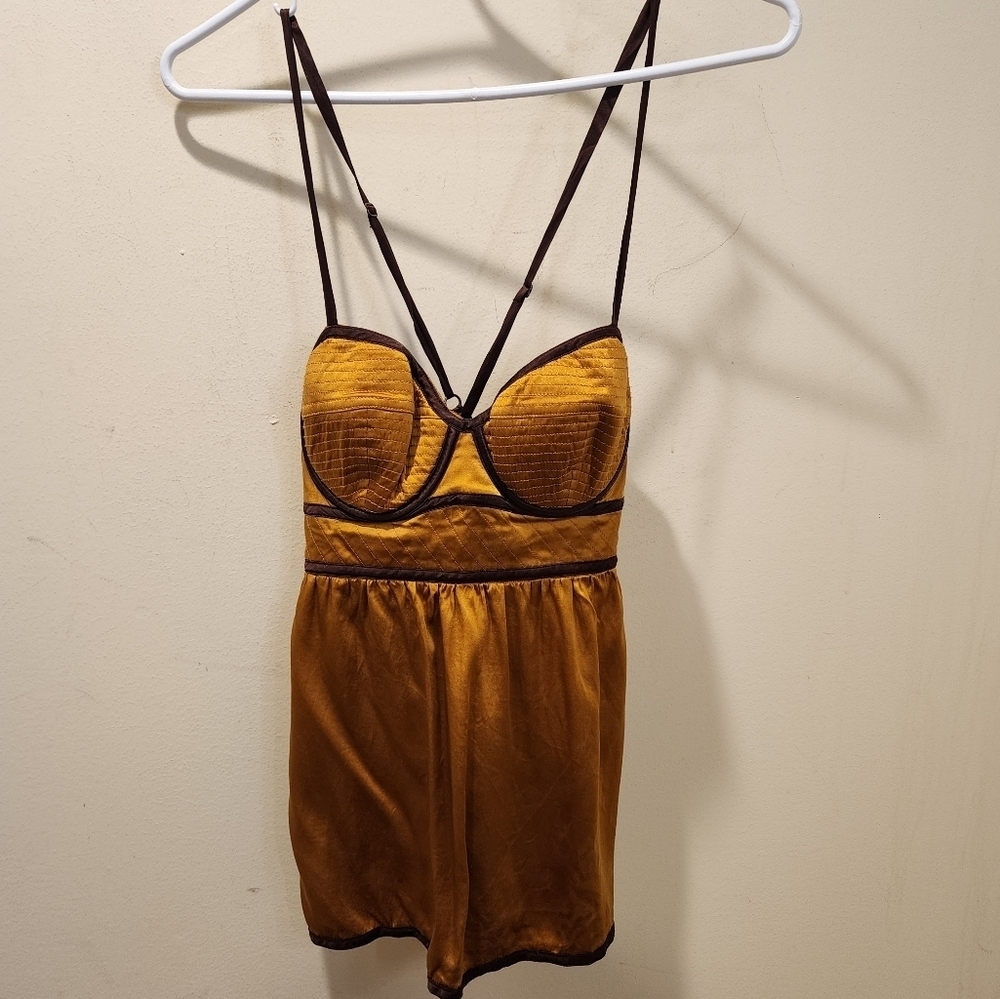 MODA INTERNATIONAL Silk mustard strappy top size s